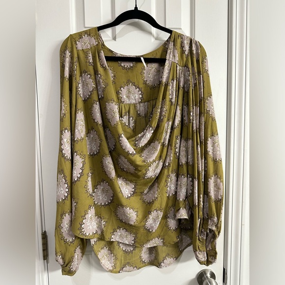 Free people size Large - Picture 1 of 4